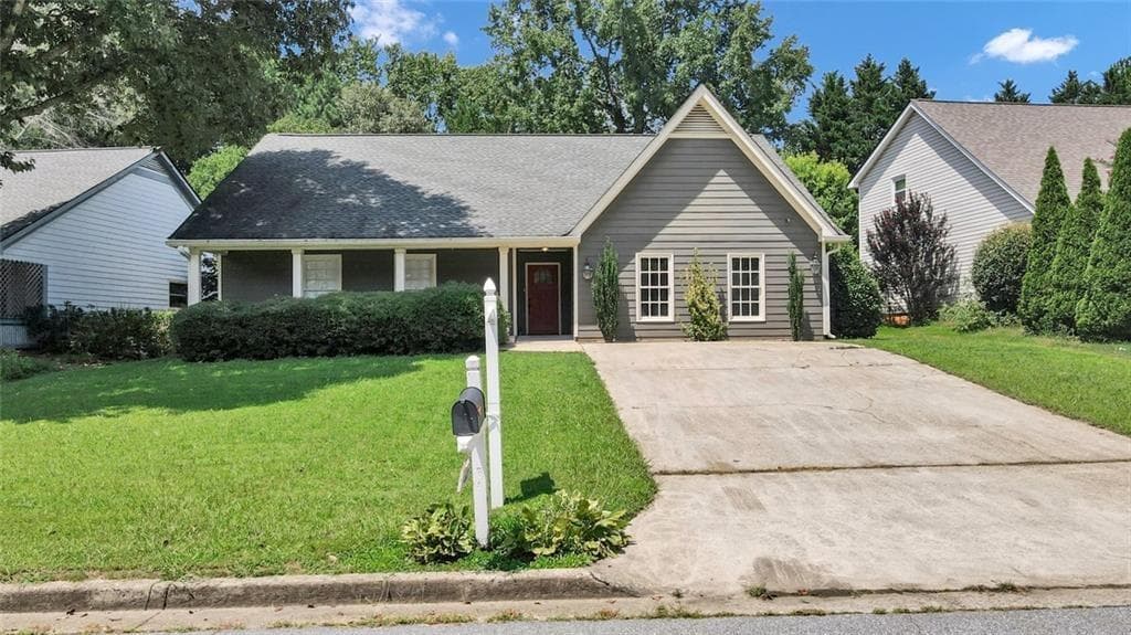 4 bedroom, 2 bathroom, 1,524 sq ft single family residence for sale at 4670 Sengen Trace, Alpharetta, GA 30022 — photo 10