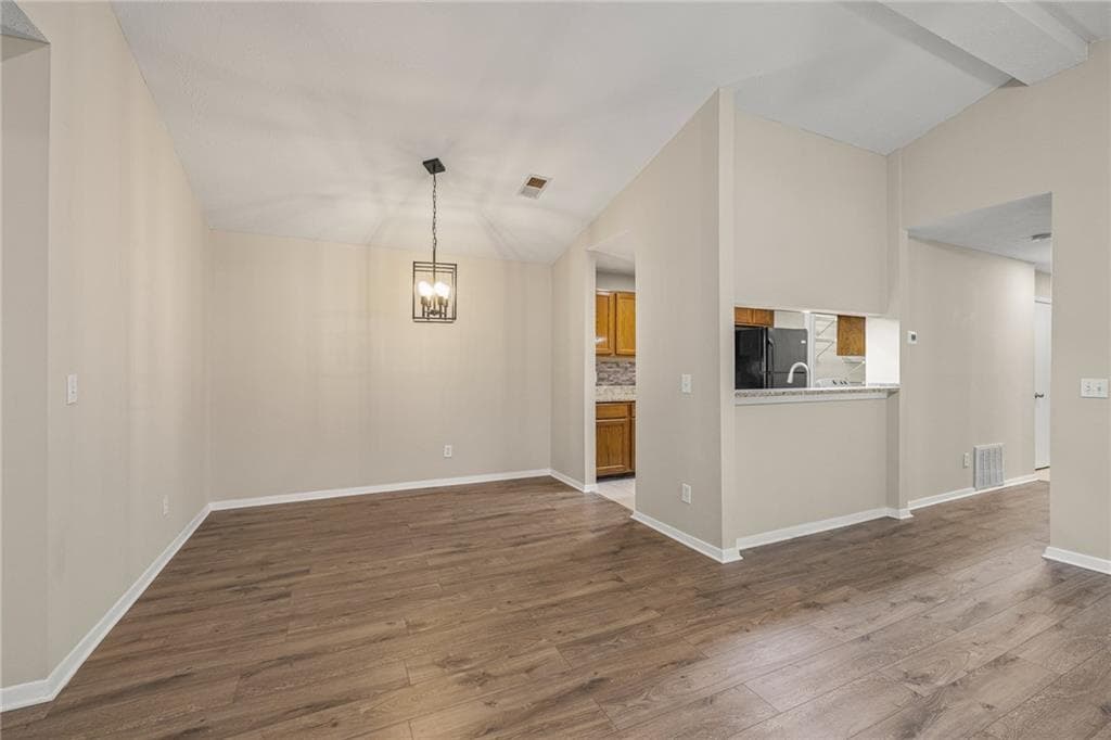 2 bedroom, 2 bathroom, 1,000 sq ft condominium for rent at 408 Warm Springs Circle, Roswell, GA 30075 for $1,800 a month — photo 10