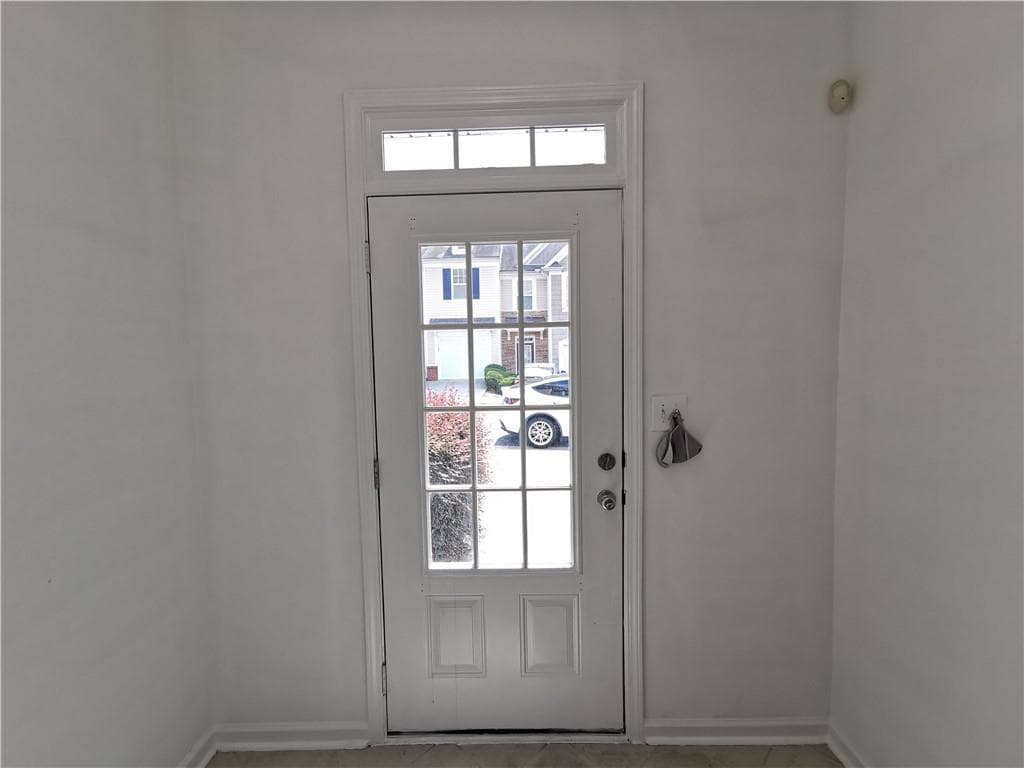 3 bedroom, 3 bathroom, 1,696 sq ft townhouse for rent at 2073 Executive Drive, Duluth, GA 30096 for $2,100 a month — photo 4