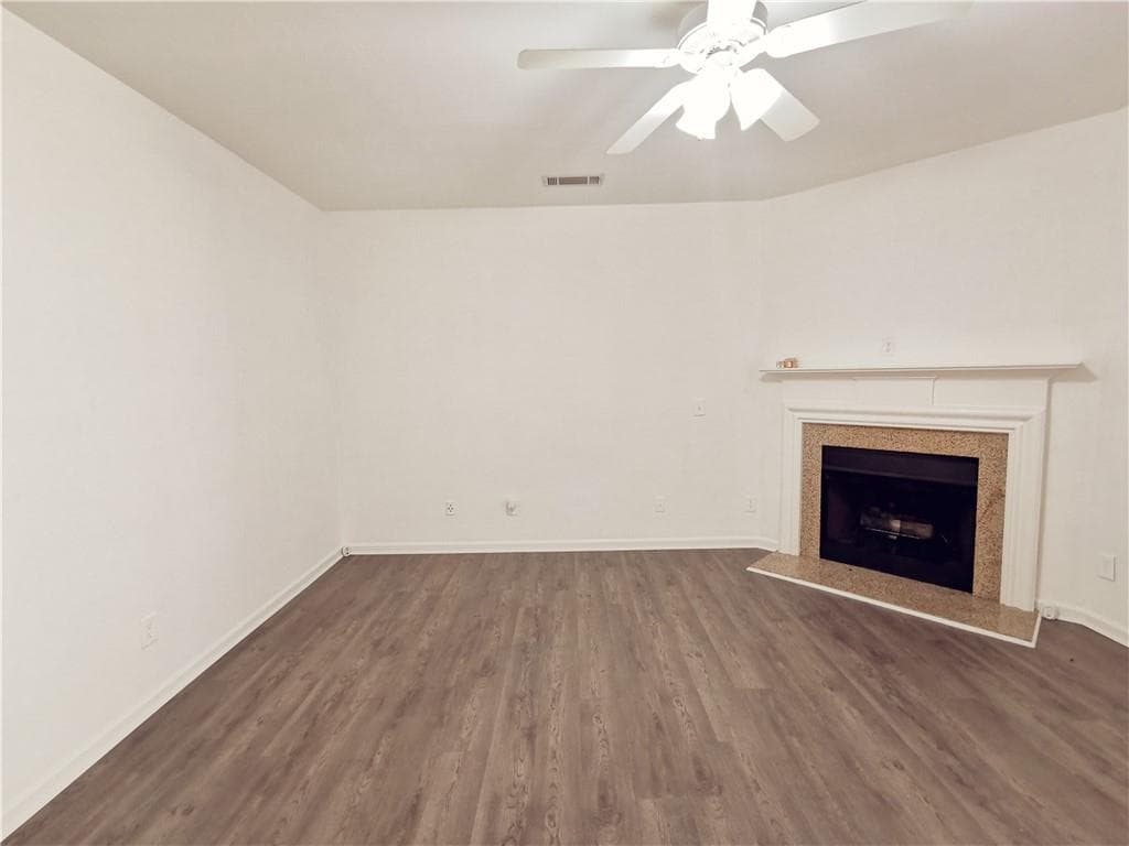 3 bedroom, 3 bathroom, 1,696 sq ft townhouse for rent at 2073 Executive Drive, Duluth, GA 30096 for $2,100 a month — photo 7