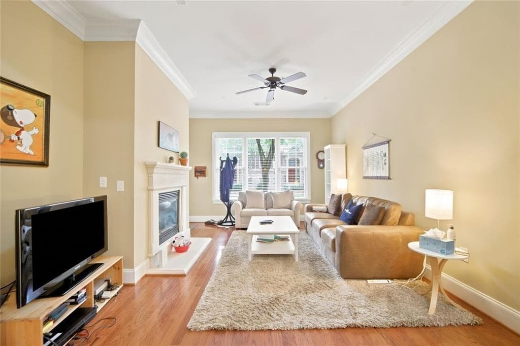 2 bedroom, 2 bathroom, 1,257 sq ft condominium for sale at 3635 E Paces Circle 1114, Atlanta, GA 30326 — photo 2