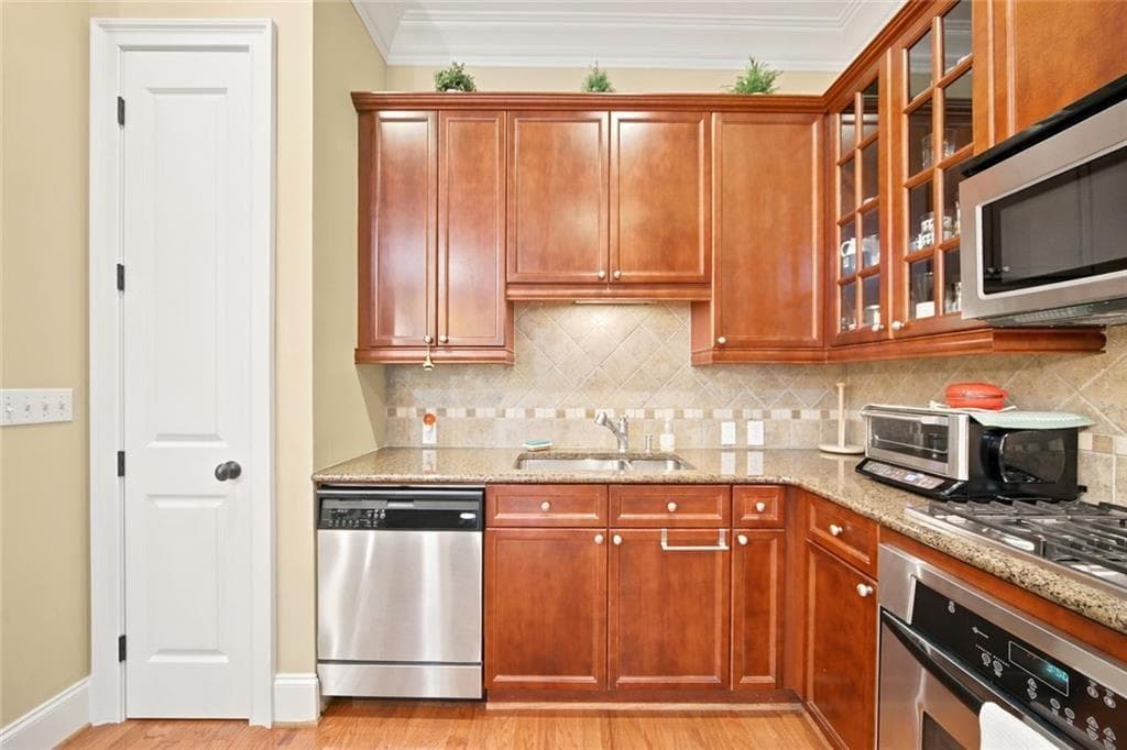 2 bedroom, 2 bathroom, 1,257 sq ft condominium for sale at 3635 E Paces Circle 1114, Atlanta, GA 30326 — photo 7