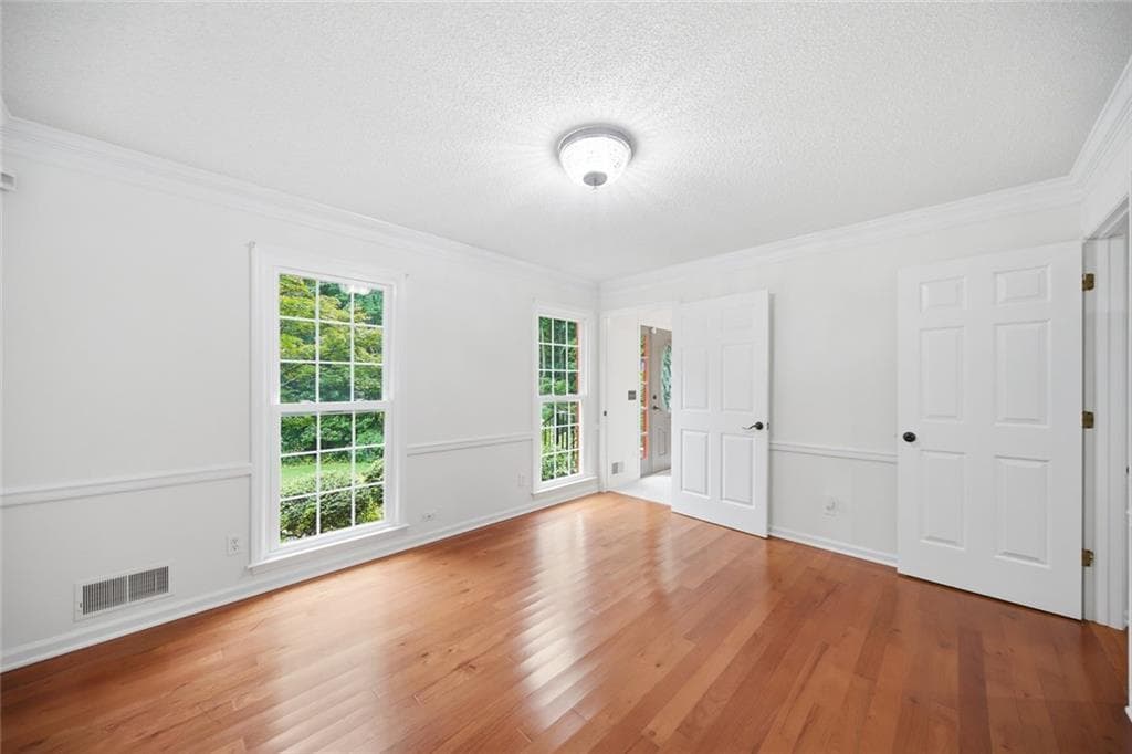 4 bedroom, 3 bathroom, 2,749 sq ft single family residence for sale at 1875 Dovonshire Road, Marietta, GA 30064 — photo 5