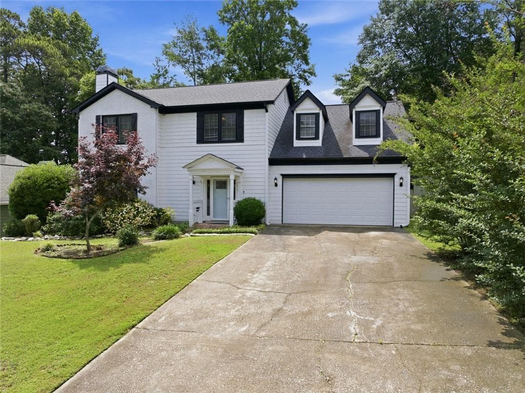 3 bedroom, 3 bathroom, 2,143 sq ft single family residence for sale at 310 Crescentview Court, Lawrenceville, GA 30044 — photo 2
