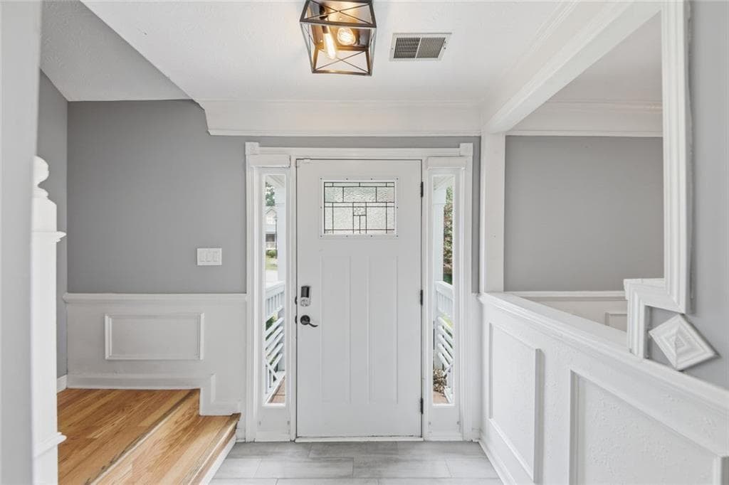 3 bedroom, 3 bathroom, 2,143 sq ft single family residence for sale at 310 Crescentview Court, Lawrenceville, GA 30044 — photo 6