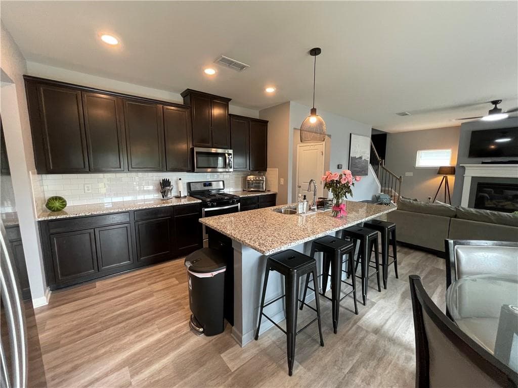 4 bedroom, 3 bathroom, 2,468 sq ft single family residence for sale at 505 Appalachian Place, Canton, GA 30114 — photo 4