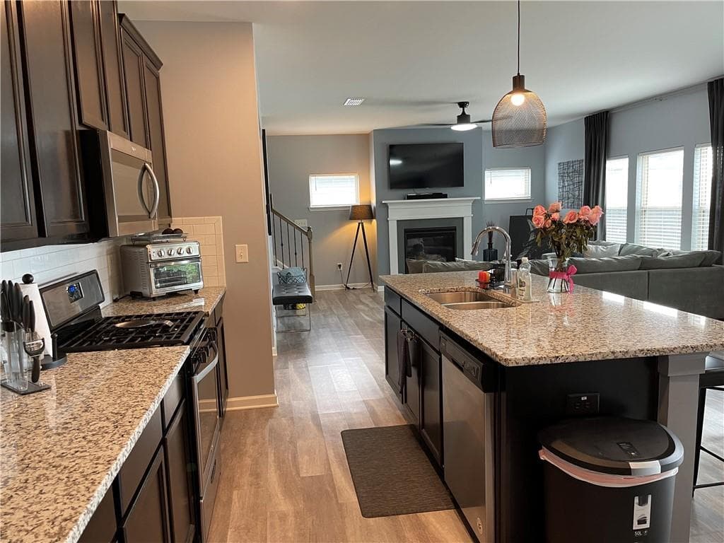 4 bedroom, 3 bathroom, 2,468 sq ft single family residence for sale at 505 Appalachian Place, Canton, GA 30114 — photo 7