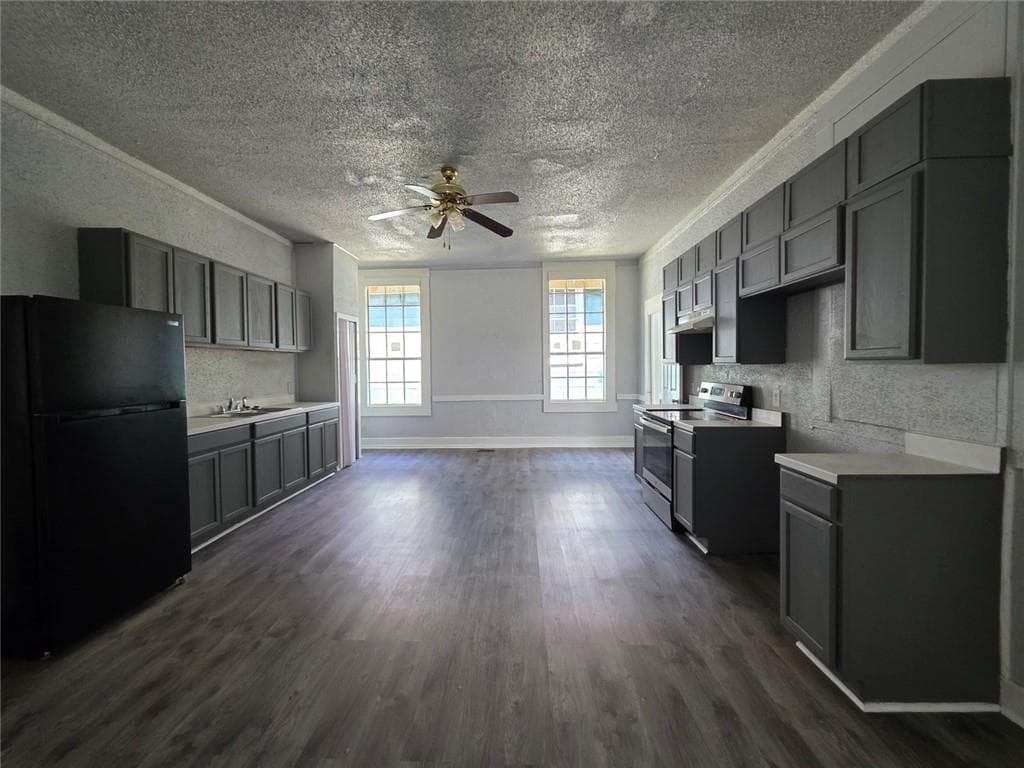 3 bedroom, 2 bathroom, 1,532 sq ft single family residence for sale at 3823 Lake Street, Macon, GA 31204 — photo 2