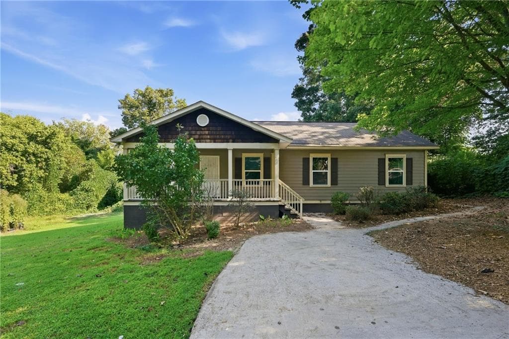 3 bedroom, 2 bathroom, 1,323 sq ft single family residence for sale at 1668 Oak Knoll Circle, Atlanta, GA 30315