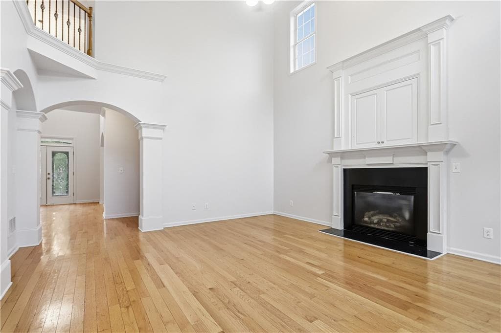 6 bedroom, 5 bathroom, 6,887 sq ft single family residence for sale at 318 Hamilton Drive, Conyers, GA 30094 — photo 3