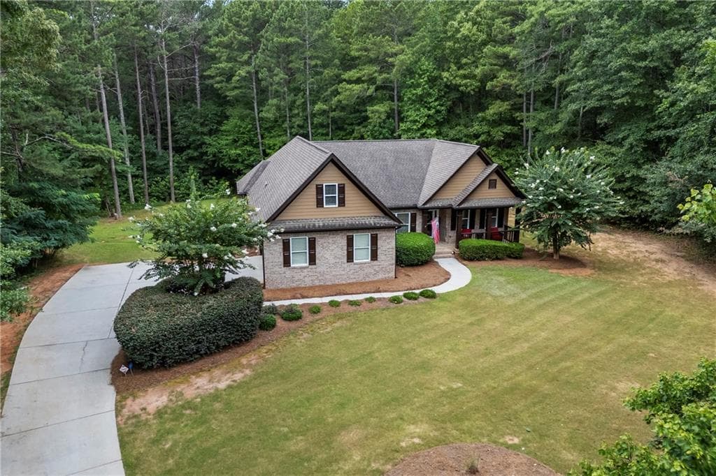 4 bedroom, 2 bathroom, 2,637 sq ft single family residence for sale at 1400 Giles Road, Monroe, GA 30655