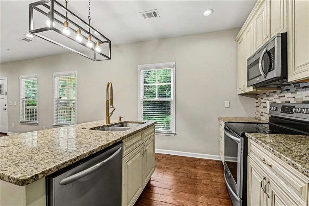 3 bedroom, 3 bathroom, 1,574 sq ft single family residence for sale at 3544 College Street, Atlanta, GA 30337 — photo 7