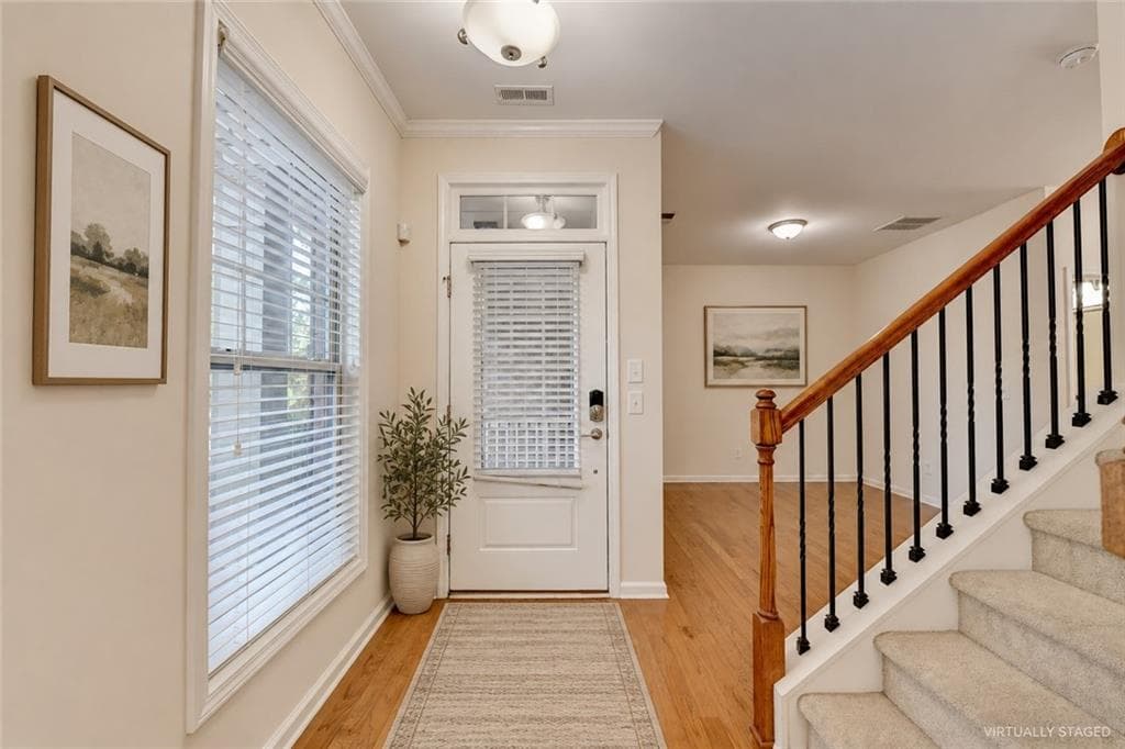 3 bedroom, 3 bathroom, 2,164 sq ft townhouse for sale at 1285 Woodmore Way, Alpharetta, GA 30004 — photo 2