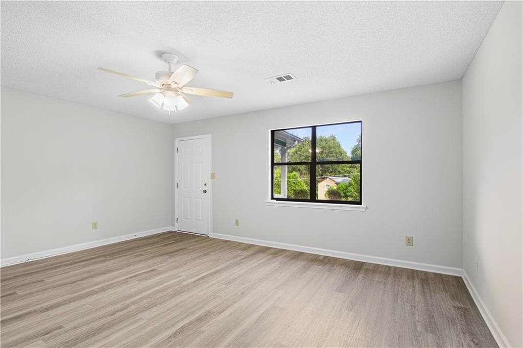 3 bedroom, 2 bathroom, 1,092 sq ft single family residence for sale at 414 Jane Harris Road, Dallas, GA 30157 — photo 4