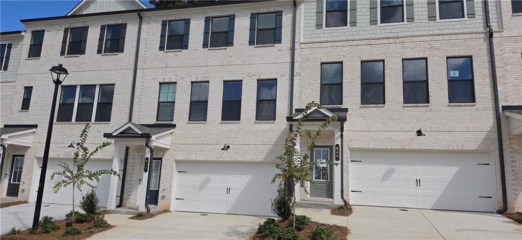 3 bedroom, 4 bathroom, 1,967 sq ft townhouse for rent at 607 Rose Hill Lane, Lawrenceville, GA 30044 for $2,575 a month — photo 1 of 31