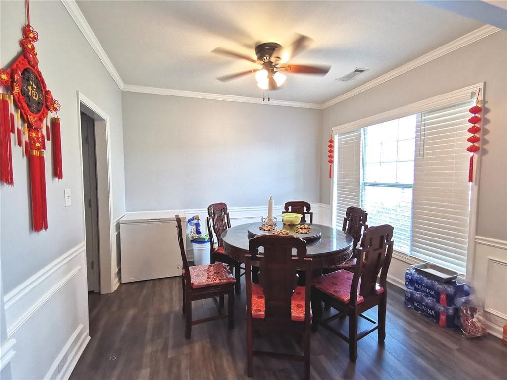 4 bedroom, 3 bathroom, 2,305 sq ft single family residence for rent at 1913 Executive Drive, Duluth, GA 30096 for $2,450 a month — photo 4