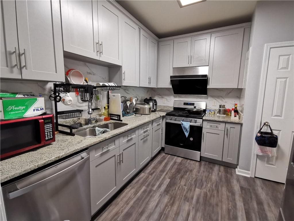 4 bedroom, 3 bathroom, 2,305 sq ft single family residence for rent at 1913 Executive Drive, Duluth, GA 30096 for $2,450 a month — photo 6