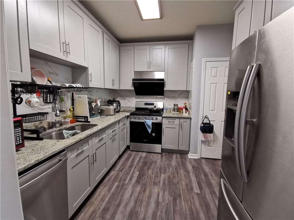 4 bedroom, 3 bathroom, 2,305 sq ft single family residence for rent at 1913 Executive Drive, Duluth, GA 30096 for $2,450 a month — photo 7