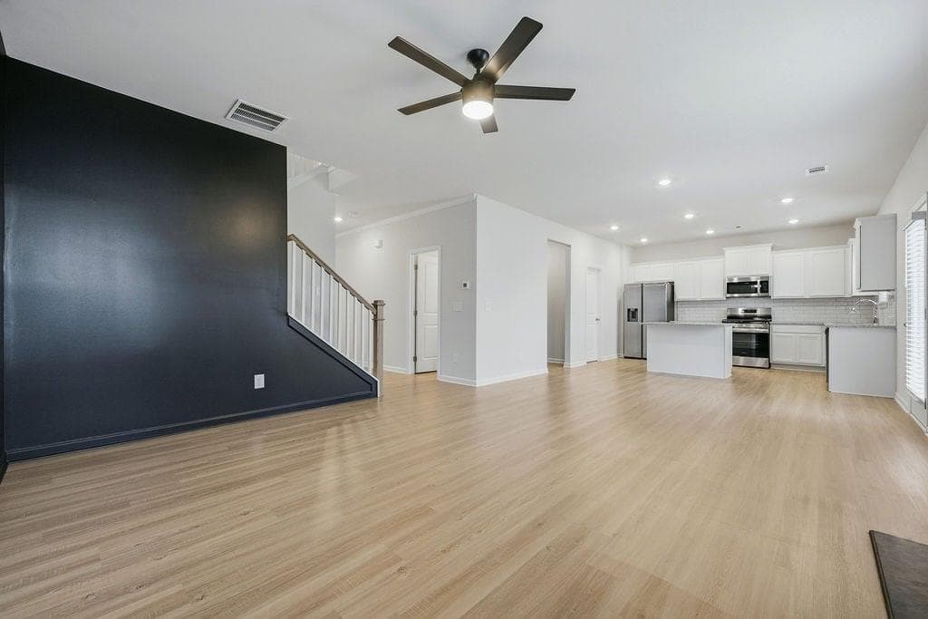 4 bedroom, 3 bathroom, 2,705 sq ft single family residence for sale at 635 River Run Drive, Dallas, GA 30132 — photo 6