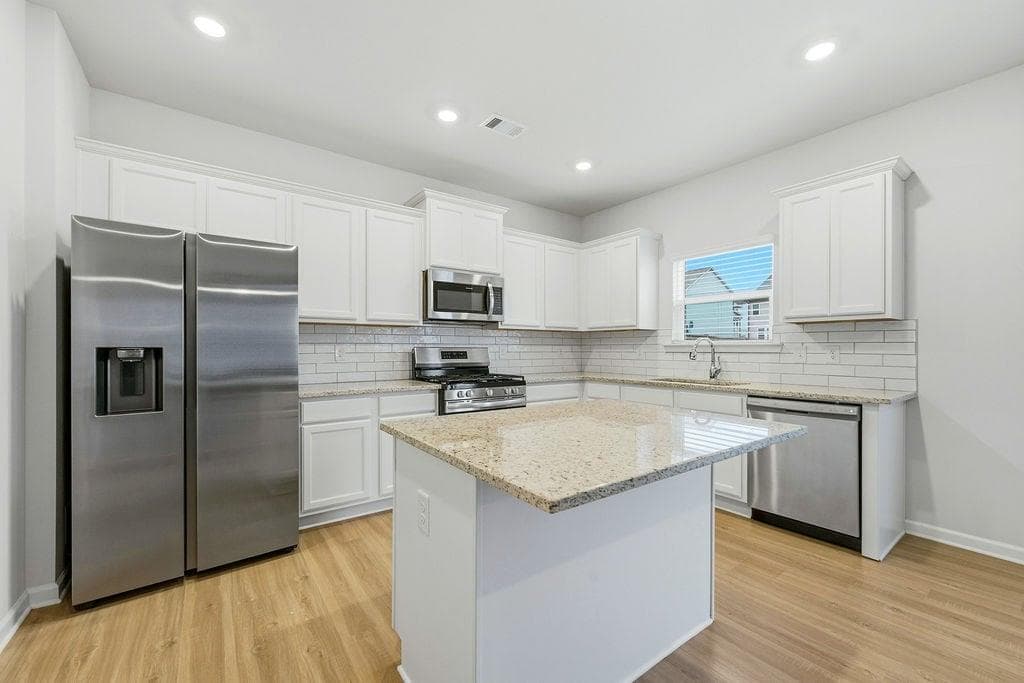 4 bedroom, 3 bathroom, 2,705 sq ft single family residence for sale at 635 River Run Drive, Dallas, GA 30132 — photo 9