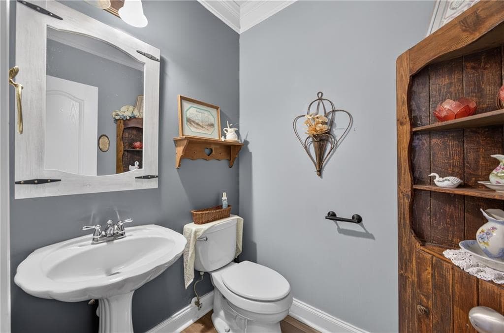 6 bedroom, 5 bathroom, 4,093 sq ft single family residence for sale at 8100 Powhattan Court, Mcdonough, GA 30252 — photo 7