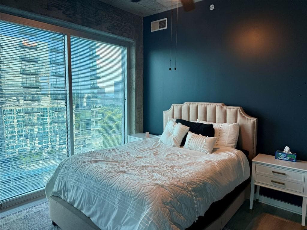 2 bedroom, 2 bathroom, 1,075 sq ft condominium for rent at 400 Peachtree Street 2006, Atlanta, GA 30308 for $2,690 a month — photo 2