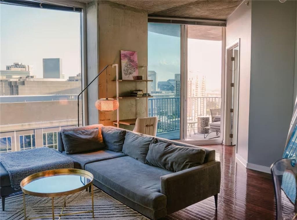 2 bedroom, 2 bathroom, 1,075 sq ft condominium for rent at 400 Peachtree Street 2006, Atlanta, GA 30308 for $2,690 a month — photo 9