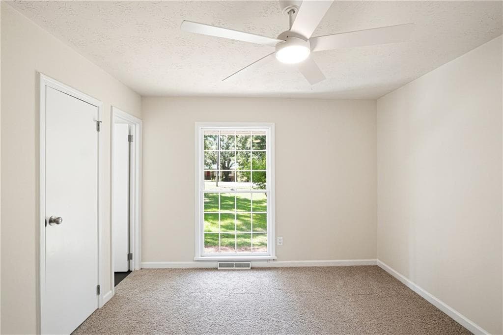 3 bedroom, 3 bathroom, 1,950 sq ft single family residence for sale at 30 Roberts Lane, Covington, GA 30014 — photo 4