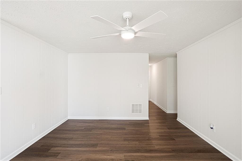 3 bedroom, 3 bathroom, 1,950 sq ft single family residence for sale at 30 Roberts Lane, Covington, GA 30014 — photo 7