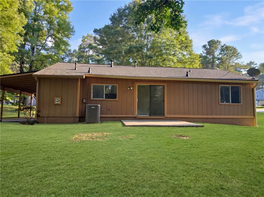 3 bedroom, 2 bathroom, 1,158 sq ft single family residence for sale at 3118 Caliente Lane, Rex, GA 30273 — photo 4