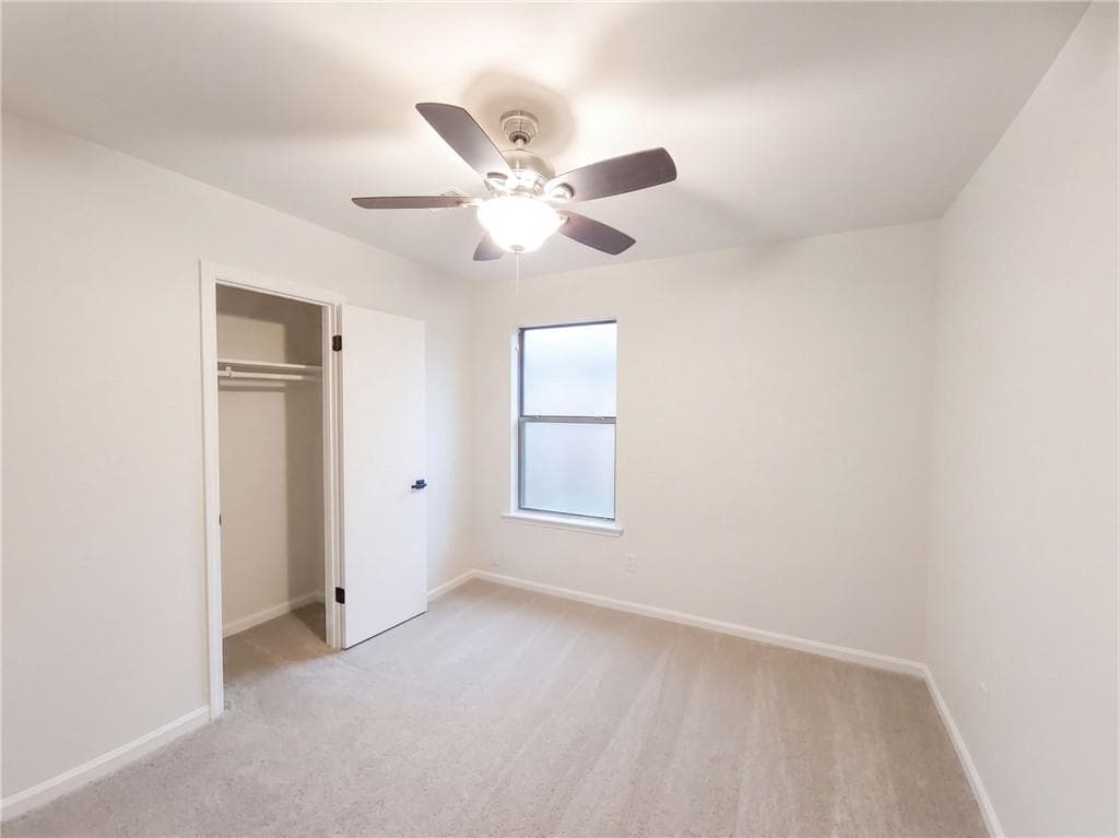 3 bedroom, 2 bathroom, 1,158 sq ft single family residence for sale at 3118 Caliente Lane, Rex, GA 30273 — photo 6