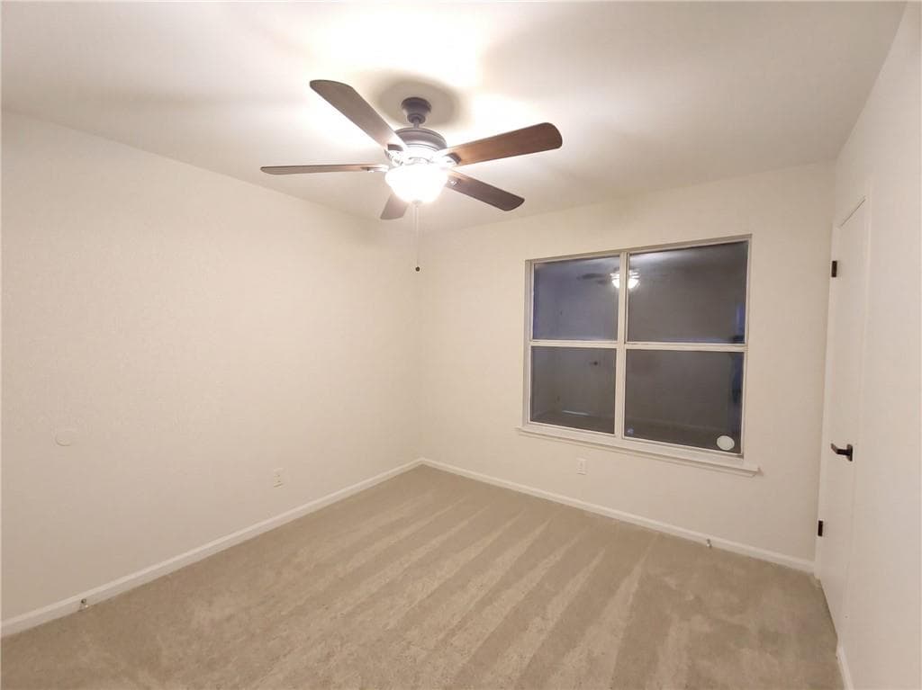 3 bedroom, 2 bathroom, 1,158 sq ft single family residence for sale at 3118 Caliente Lane, Rex, GA 30273 — photo 7