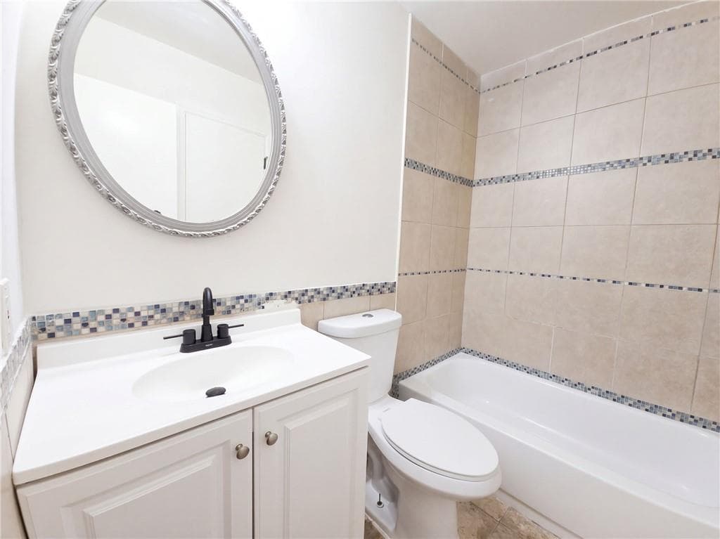 3 bedroom, 2 bathroom, 1,158 sq ft single family residence for sale at 3118 Caliente Lane, Rex, GA 30273 — photo 8