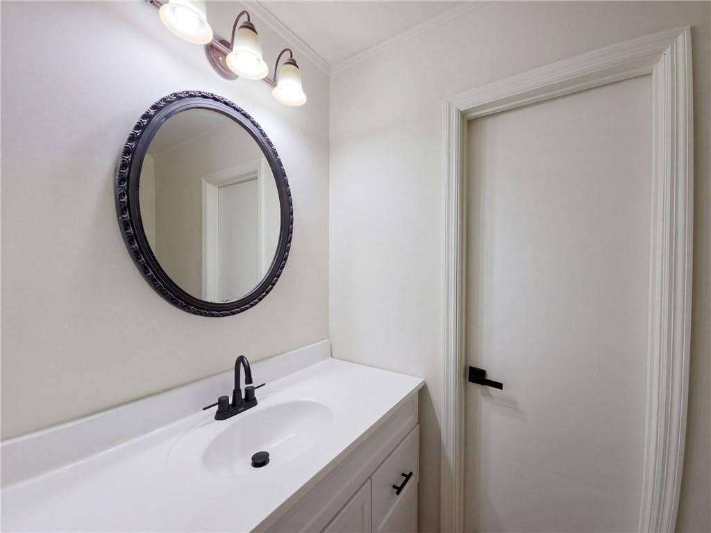 3 bedroom, 2 bathroom, 1,158 sq ft single family residence for sale at 3118 Caliente Lane, Rex, GA 30273 — photo 9