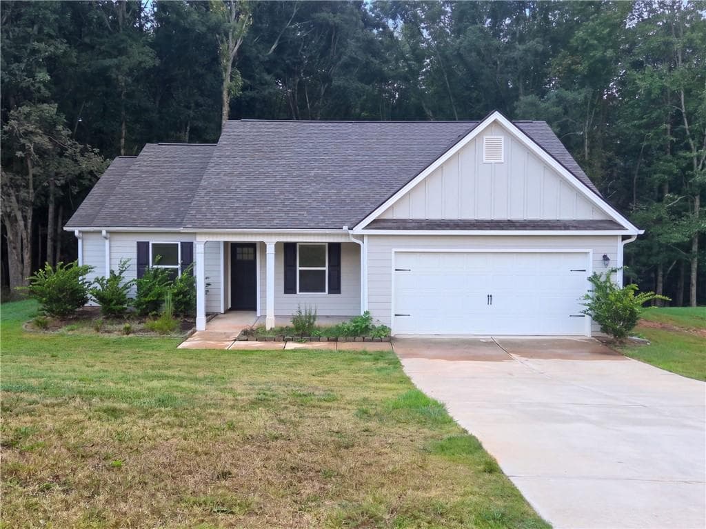 4 bedroom, 3 bathroom, 1,689 sq ft single family residence for sale at 174 Pecan Street, Danielsville, GA 30633