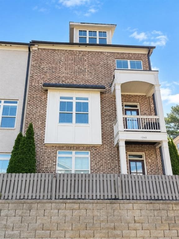 4 bedroom, 4 bathroom, 2,430 sq ft townhouse for rent at 1260 Stone Castle Circle, Smyrna, GA 30080 for $3,500 a month — photo 1 of 2