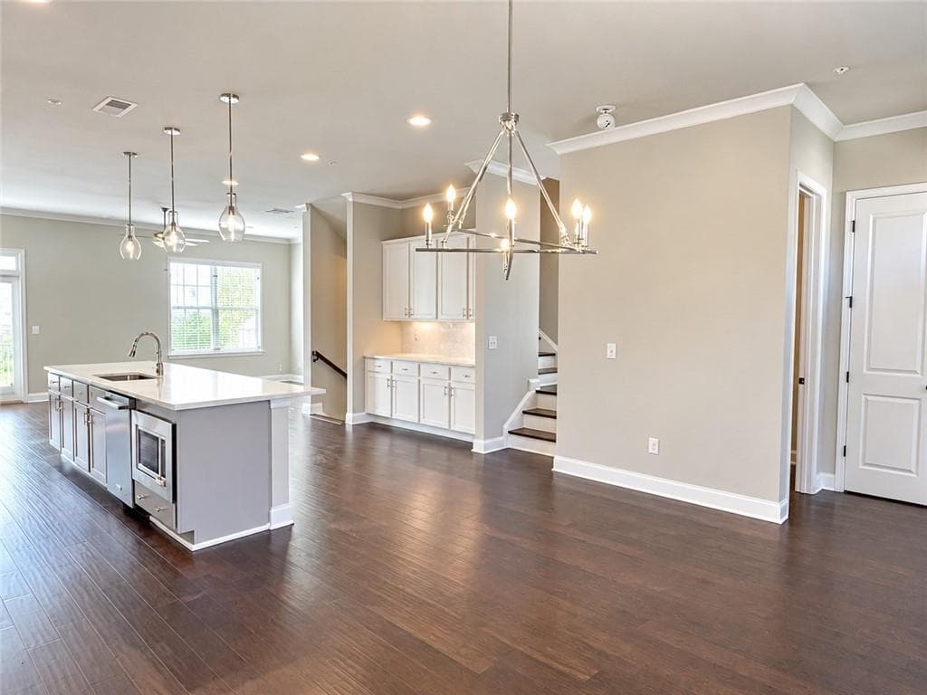 4 bedroom, 4 bathroom, 2,430 sq ft townhouse for rent at 1260 Stone Castle Circle, Smyrna, GA 30080 for $3,500 a month — photo 2