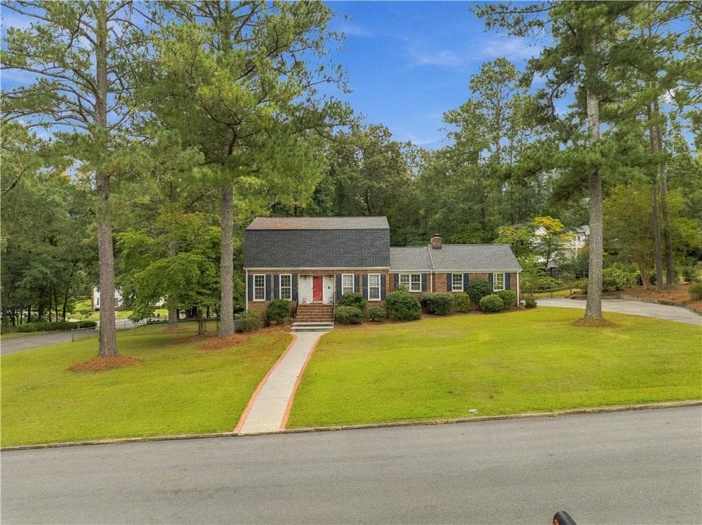 4 bedroom, 3 bathroom, 2,503 sq ft single family residence for sale at 4 Windemere Lane, Rome, GA 30161 — photo 4