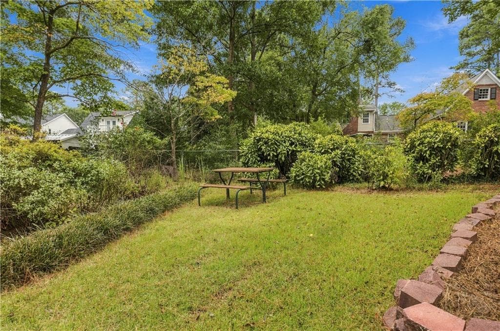 4 bedroom, 3 bathroom, 2,503 sq ft single family residence for sale at 4 Windemere Lane, Rome, GA 30161 — photo 7