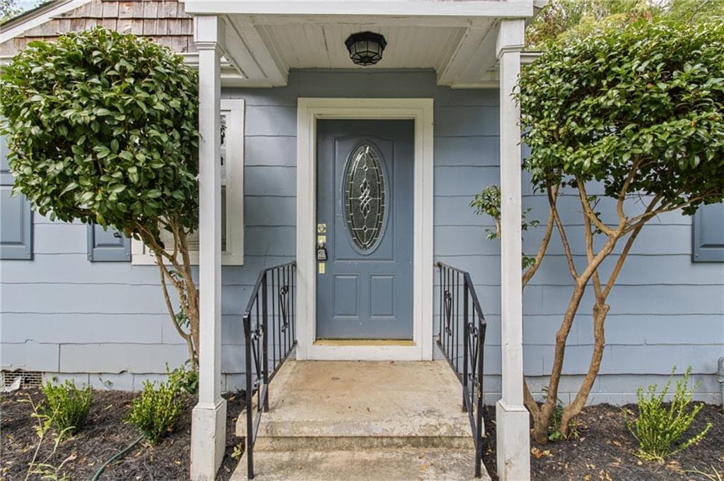 3 bedroom, 2 bathroom, 1,424 sq ft single family residence for sale at 1726 Jobeth Avenue, Atlanta, GA 30316 — photo 4