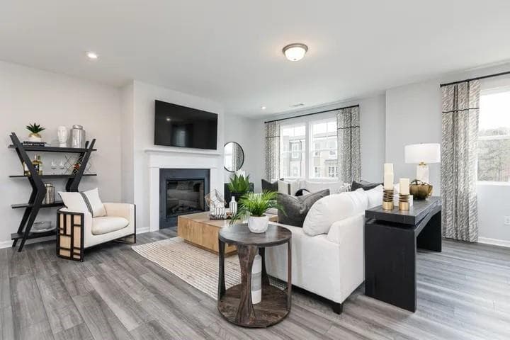 4 bedroom, 4 bathroom, 2,129 sq ft single family residence for rent at 1339 Creek View Lane, Atlanta, GA 30318 for $3,100 a month — photo 3