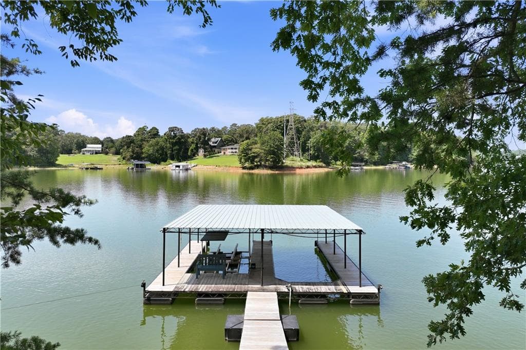 3 bedroom, 4 bathroom, 4,522 sq ft single family residence for sale at 3347 Cove Overlook Drive, Gainesville, GA 30501 — photo 2