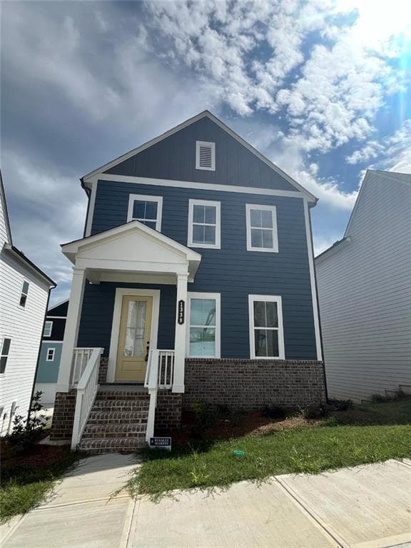 4 bedroom, 4 bathroom, 2,129 sq ft single family residence for rent at 1339 Creek View Lane, Atlanta, GA 30318 for $3,100 a month — photo 1 of 19