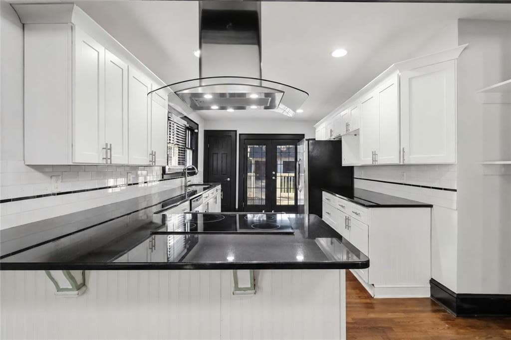 3 bedroom, 2 bathroom, 1,890 sq ft single family residence for sale at 1594 Beecher Street, Atlanta, GA 30310 — photo 4