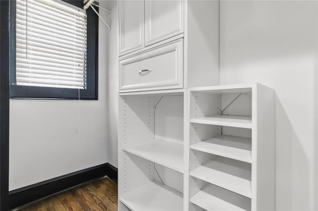 3 bedroom, 2 bathroom, 1,890 sq ft single family residence for sale at 1594 Beecher Street, Atlanta, GA 30310 — photo 7