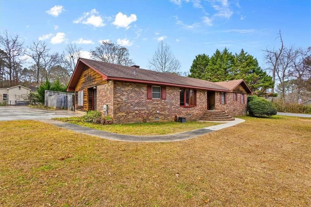 4 bedroom, 2 bathroom, 2,833 sq ft single family residence for sale at 202 Ridgewood Road, Cedartown, GA 30125 — photo 2