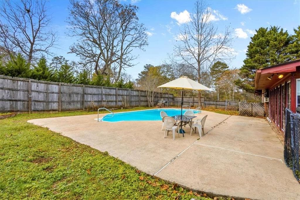 4 bedroom, 2 bathroom, 2,833 sq ft single family residence for sale at 202 Ridgewood Road, Cedartown, GA 30125 — photo 8