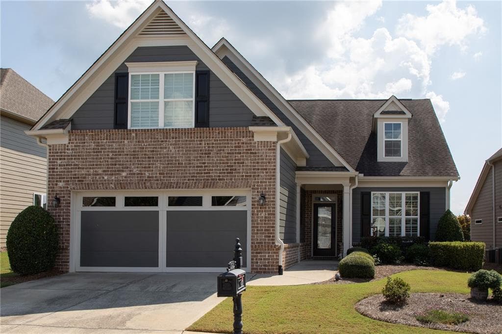 3 bedroom, 3 bathroom, 1,954 sq ft single family residence for sale at 3723 Golden Leaf Point, Gainesville, GA 30504