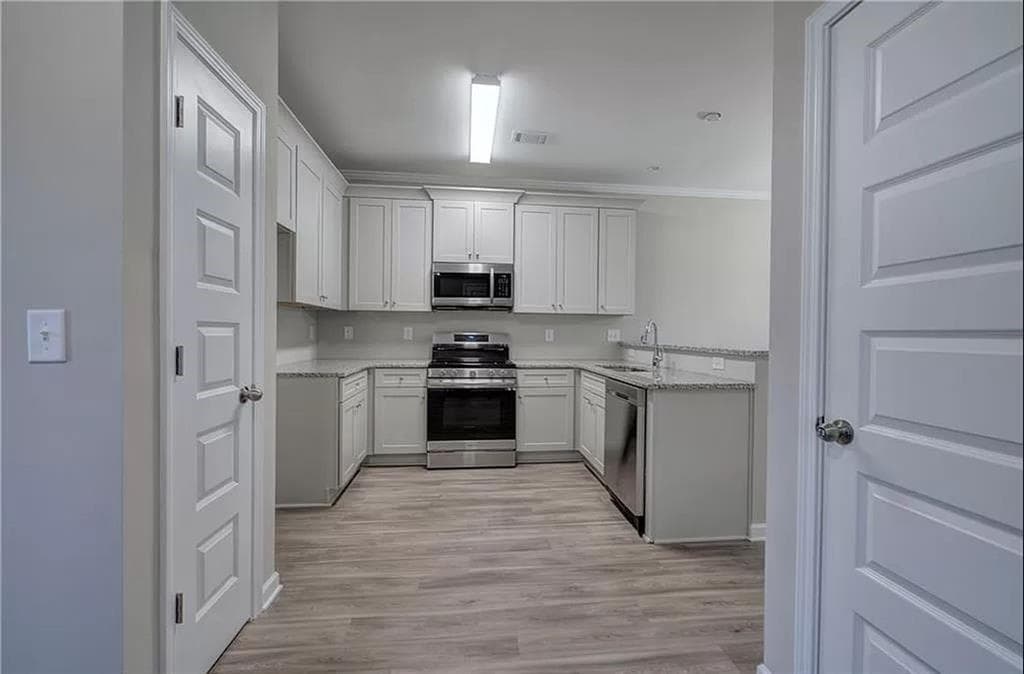 4 bedroom, 3 bathroom, 2,025 sq ft single family residence for rent at 305 Melody Lane, Cartersville, GA 30121 for $2,100 a month — photo 7
