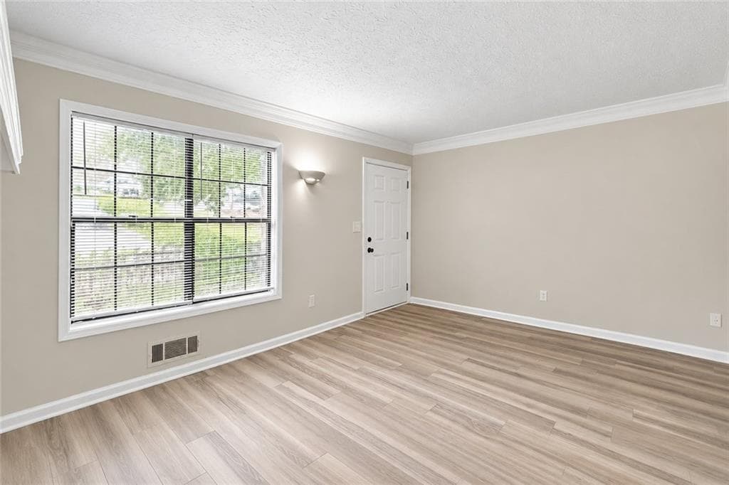 3 bedroom, 3 bathroom, 1,600 sq ft townhouse for rent at 3063 Destin Circle, Snellville, GA 30078 for $1,950 a month — photo 6